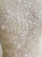 إكسسوارات الزفاف من الدانتيل الأبيض الحليبي مع خرز الأظافر والزهور والدانتيل كبير الحجم وإكسسوارات مصممة من الزهور