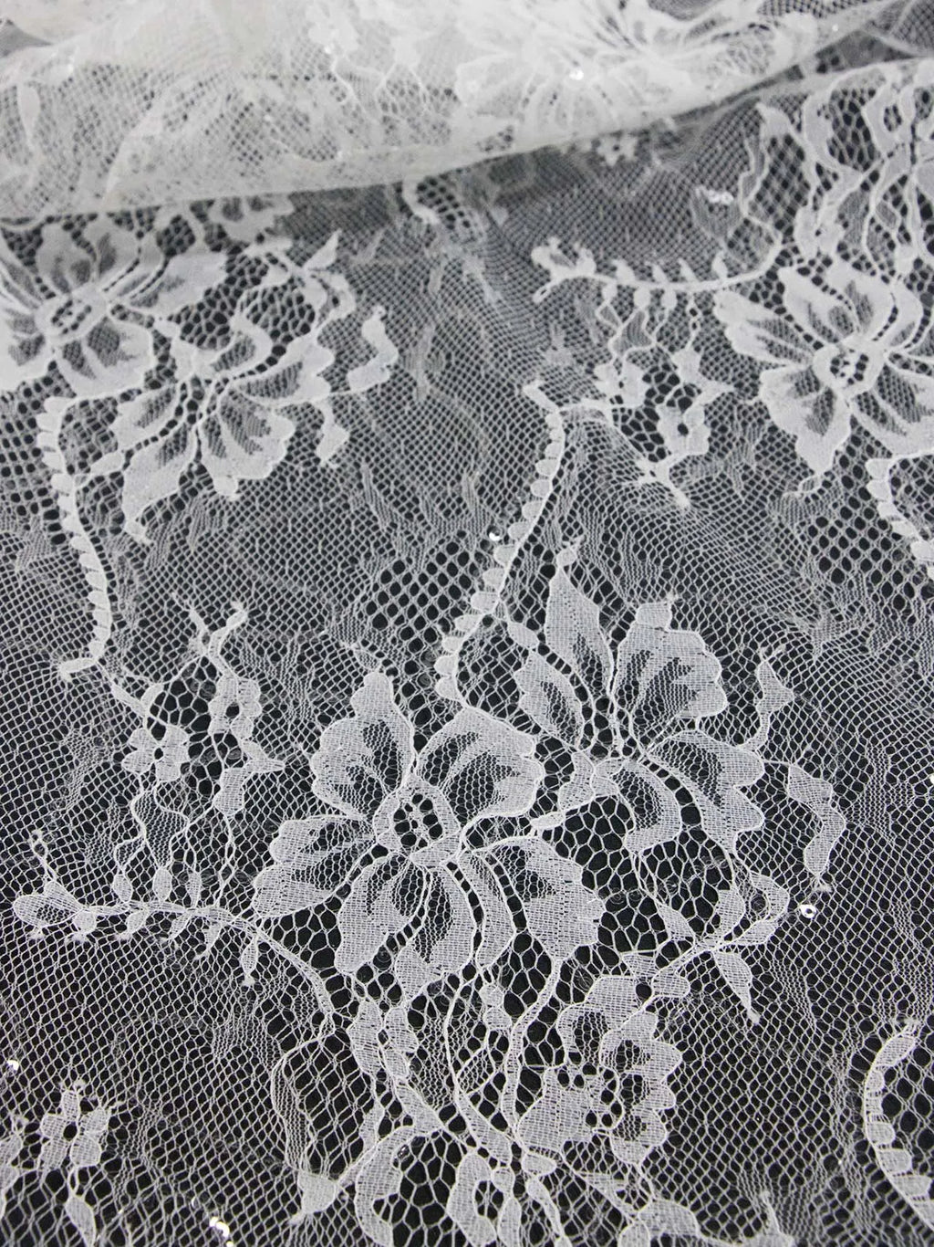 Vestido de novia con bordado de lentejuelas, encaje blanco cosido, encaje hecho a mano, material de bricolaje, accesorio de diseñador