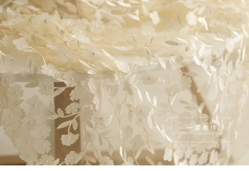 Tela de red de encaje de gasa bordada tridimensional de alta gama para vestidos Hanfu, ropa, material de costura artesanal.