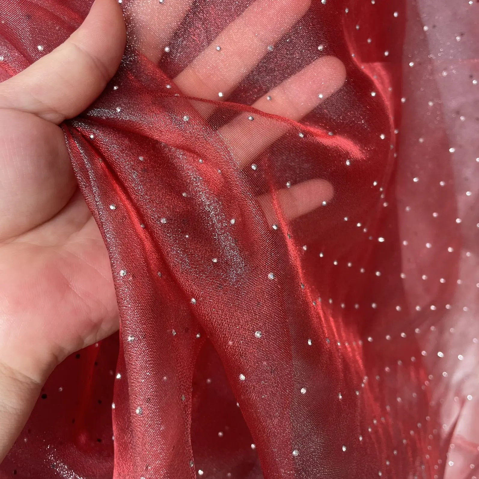 Soft and smooth organza fabric suitable for wedding dresses formal gowns designer fabrics and photography backdrop fabrics