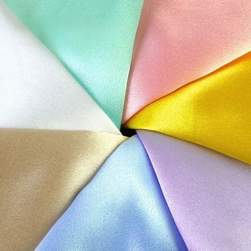 قماش ساتان كريستالي سميك لامع - مادة ستارة فستان بلون واحد