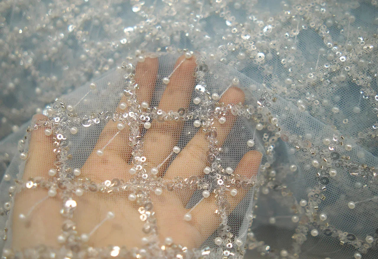 قماش شبكي من الترتر واللؤلؤ الأزرق مطرز بشبكة من التول اللامع لصنع فستان أو فستان أو ديكور مسرحي بنفسك