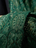 Tela jacquard con textura tridimensional de seda brillante estilo palacio, ideal para coser ropa, fundas de almohada y textiles para el hogar.