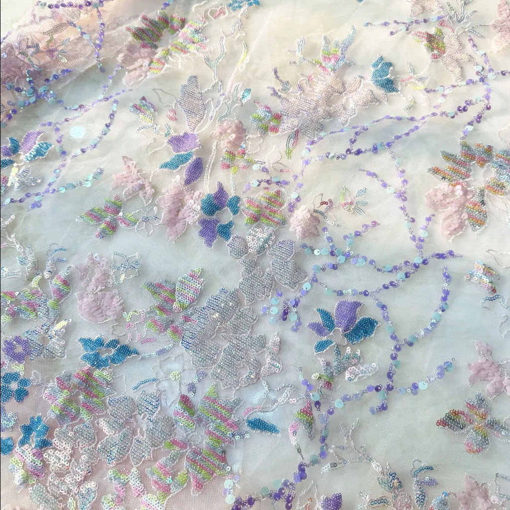 Tela de bordado de cuentas ultra densa y brillante, con un brillo intenso y un fuerte impacto visual, para vestido de alta gama con tela de encaje de malla de 1 yarda.