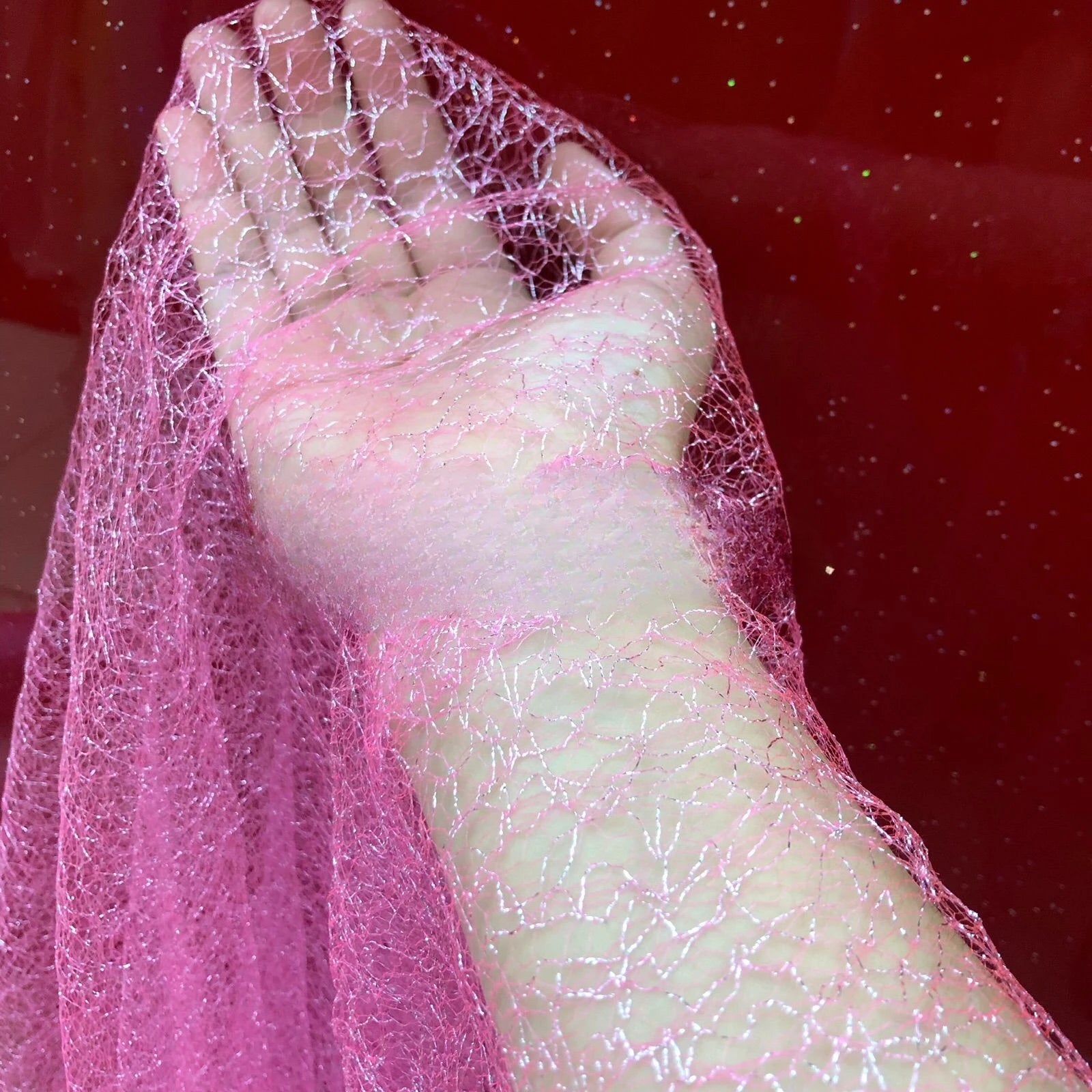 قماش شبكي من الدانتيل الذهبي والفضي غير المنتظم خفيف الوزن وناعم مناسب للفساتين الرسمية وفساتين الزفاف وأغطية الرأس