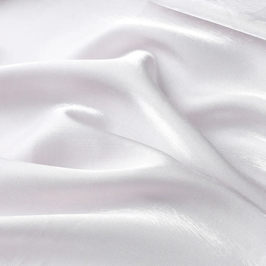 قماش حرير ساتان سائل نابض بالحياة - خامة لامعة لفساتين السهرة