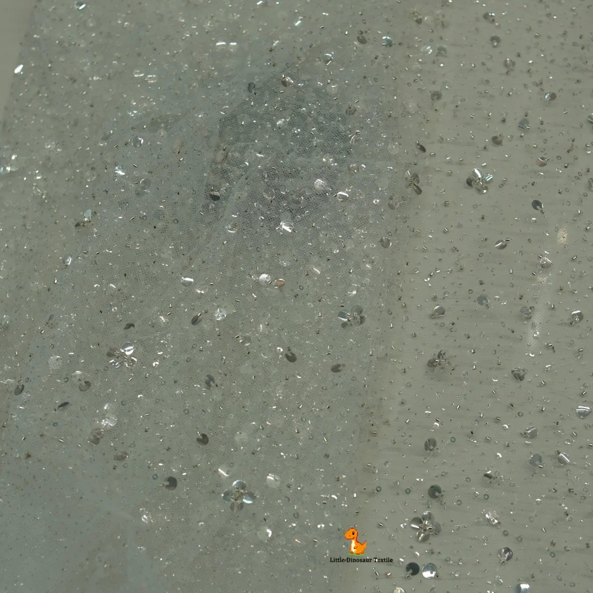 Feature Irregular And Unique Gold Spray Mesh Used For Handicrafts Designer Wedding Dresses Evening Dresses Headscarves Bridal