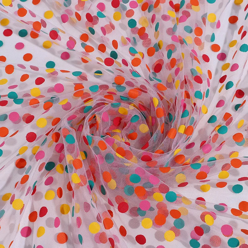 قماش شبكي منقط ملون مناسب لفساتين البولكا دوت وديكورات المشاهد وتغليف الزهور وأزياء الأداء