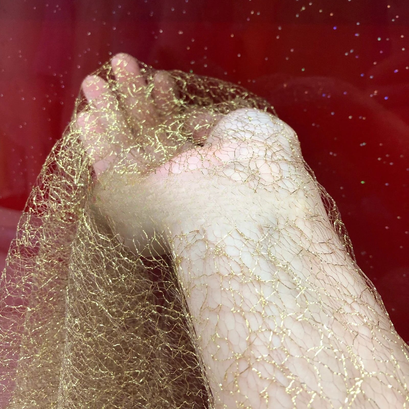 قماش شبكي من الدانتيل الذهبي والفضي غير المنتظم خفيف الوزن وناعم مناسب للفساتين الرسمية وفساتين الزفاف وأغطية الرأس