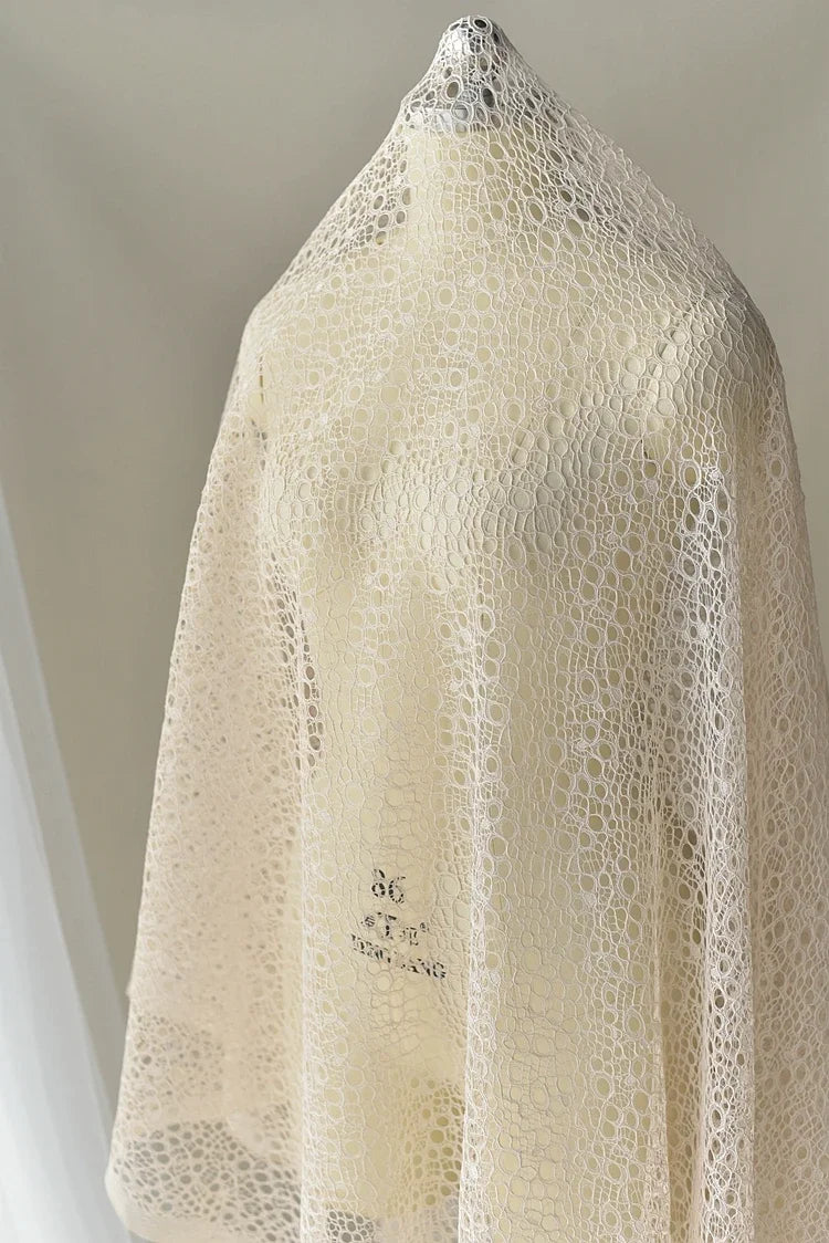 قماش دانتيل شبكي مصنوع يدويًا - فستان زفاف - مادة الفستان 130 سم