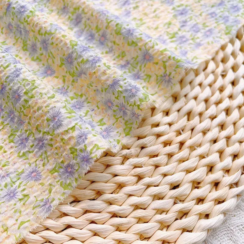 قماش قطني نقي بنقشة زهور منعشة - مادة مطبوعة ناعمة