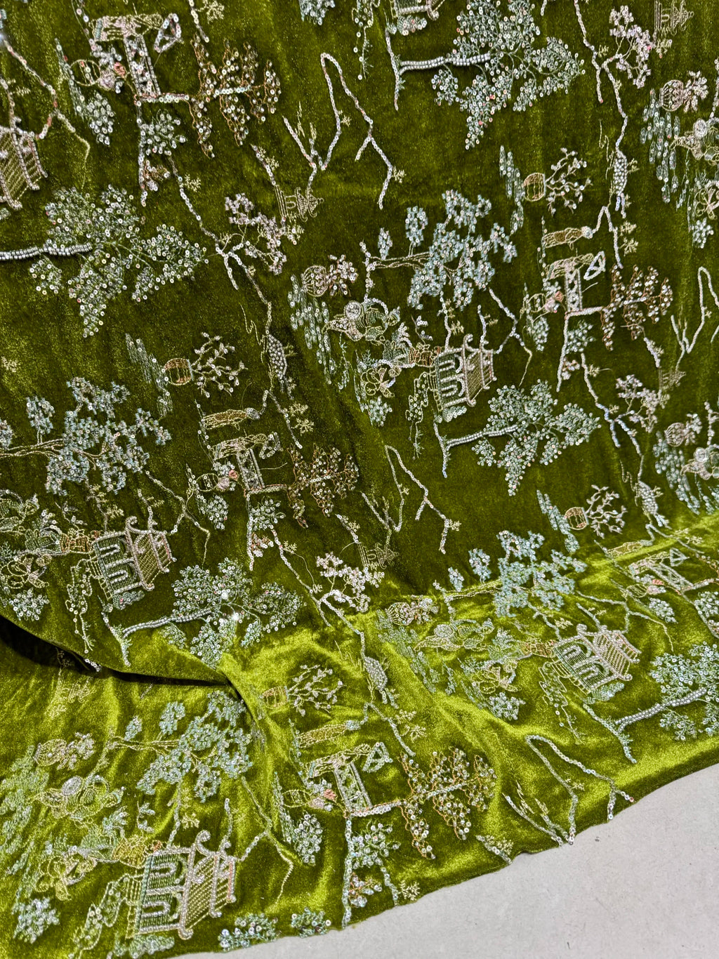 Gaoding Series Green Style Pavilions Exquisite Embroidery Velvet Fabric Chinese Style Fabric Sewn Cheongsam Evening Gown