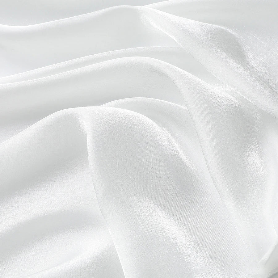 قماش حرير ساتان سائل نابض بالحياة - خامة لامعة لفساتين السهرة