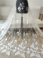 Vestido de novia de alta gama con encaje de cala y hueso de coche, ropa de regalo, cortina de puerta, tela de encaje, bordado, accesorios de bricolaje hechos a mano.