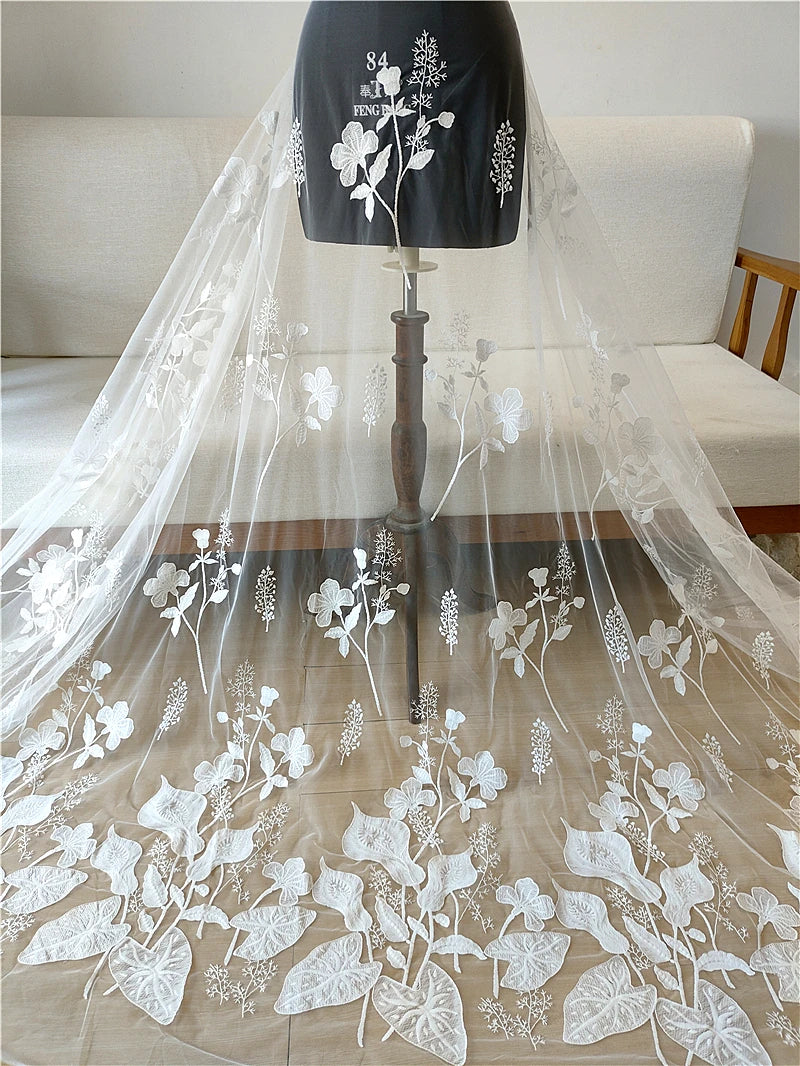 Vestido de novia de alta gama con encaje de cala y hueso de coche, ropa de regalo, cortina de puerta, tela de encaje, bordado, accesorios de bricolaje hechos a mano.