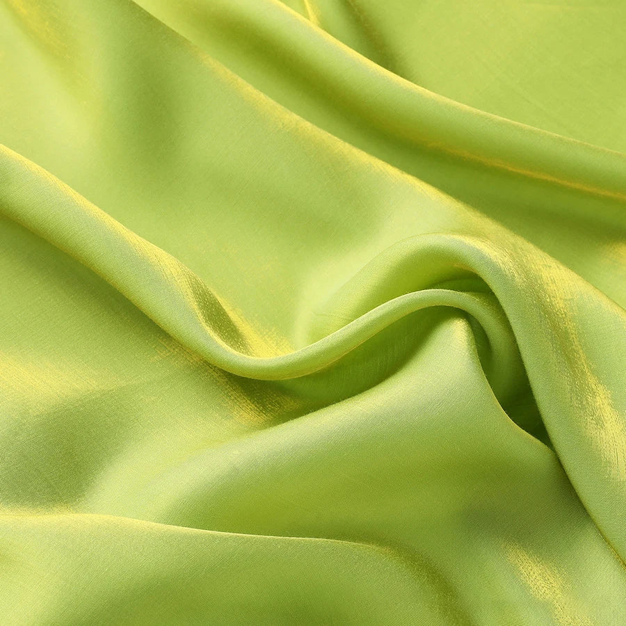 قماش حرير ساتان سائل نابض بالحياة - خامة لامعة لفساتين السهرة