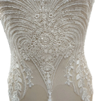 تطريز خرز على حافة زهرة من الدانتيل - زينة صدر فستان الزفاف 60 × 40 سم