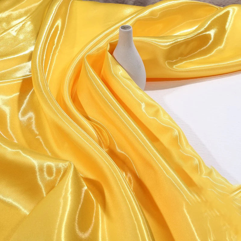 قماش ساتان مائي سائل، حرير كريستالي سميك، ساتان طبيعي عاكس، فستان زفاف، خلفية زخرفية، ملابس مصممة 