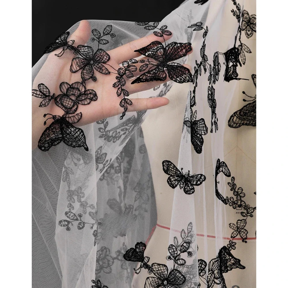 قماش شبكي مطرز يدويًا على شكل فراشة من الدانتيل الزهري ثلاثي الأبعاد لفساتين الزفاف، مادة حرفية للخياطة الإبداعية